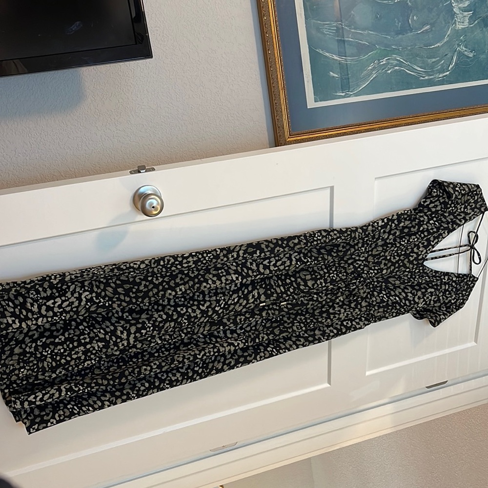 Tommy Bahama, size XS, black with green animal print